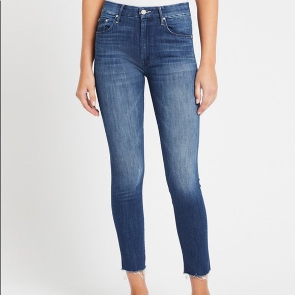 MOTHER The Looker Ankle Fray Jeans in Comfort and Joy - Picture 1 of 7